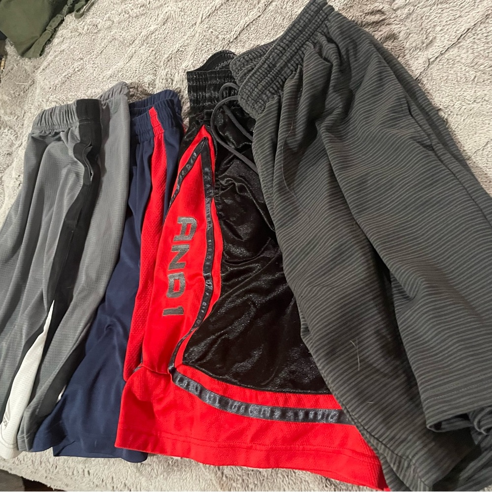 LOT of 4 Men’s athletic shorts Large